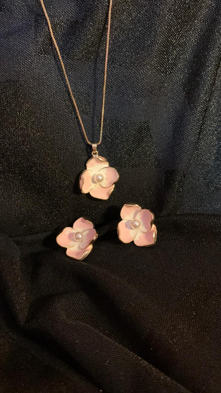 Conjunto Encanto – em duas versões