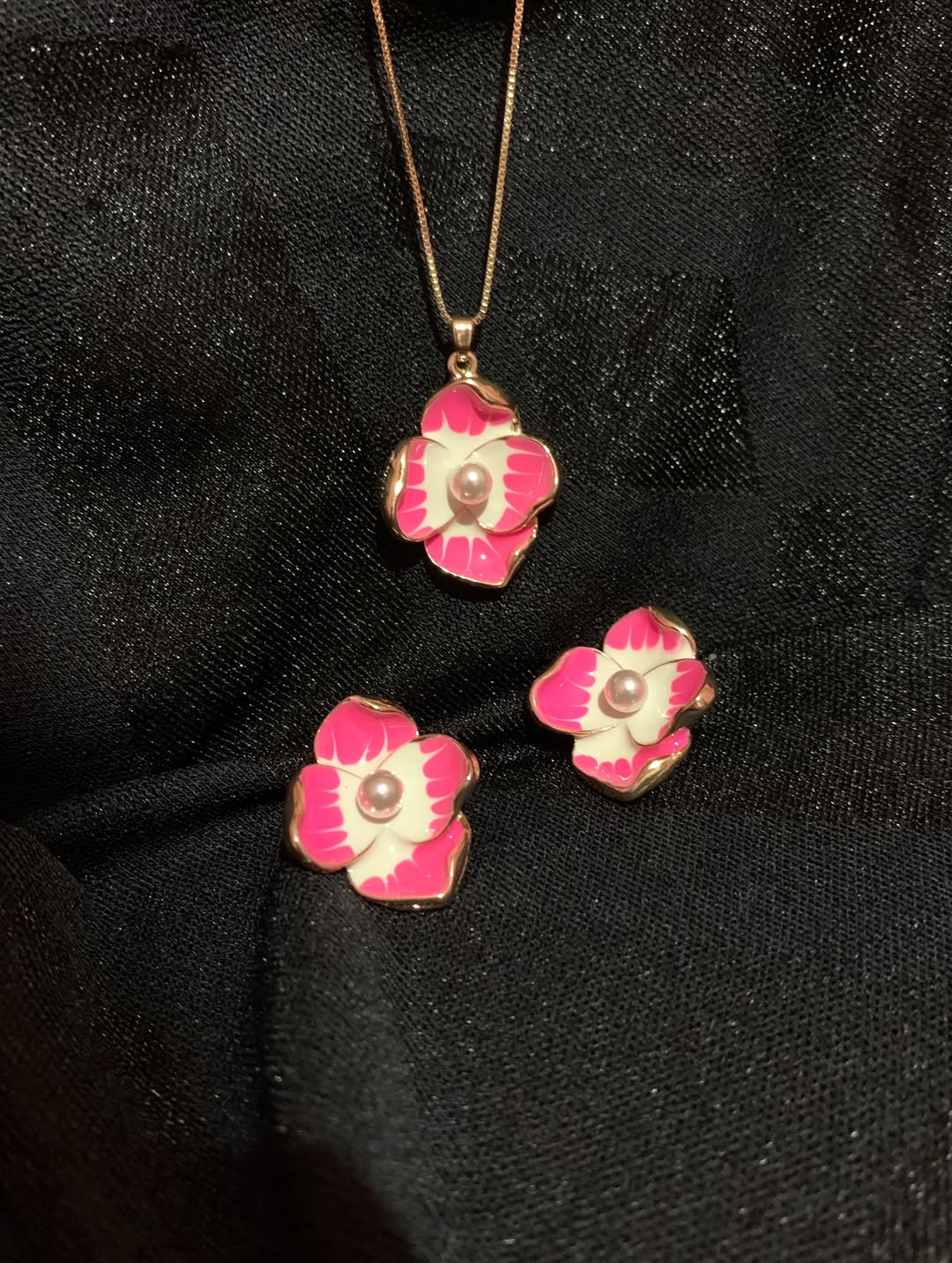 Conjunto Encanto – em duas versões